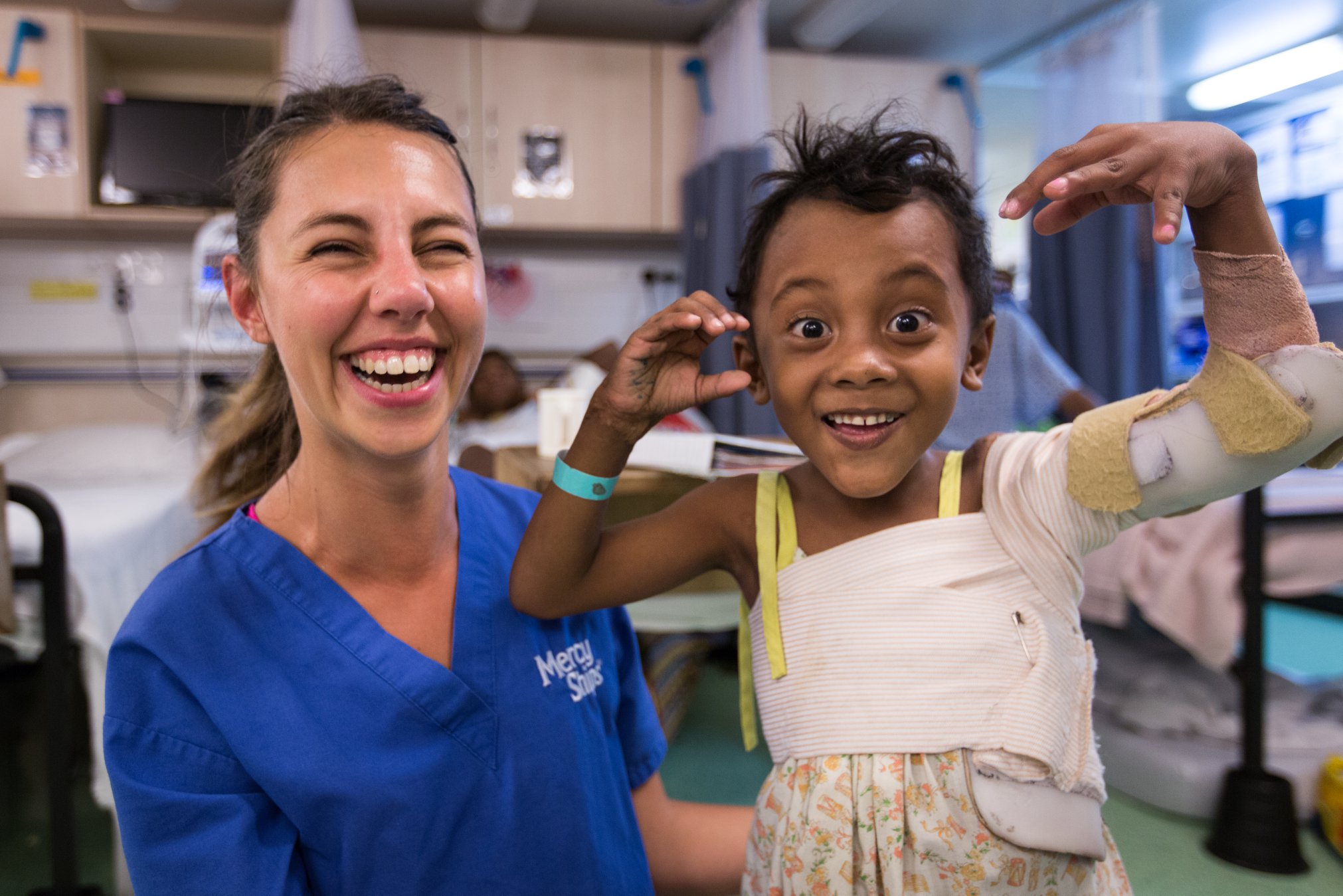Over Mercy Ships Annouska