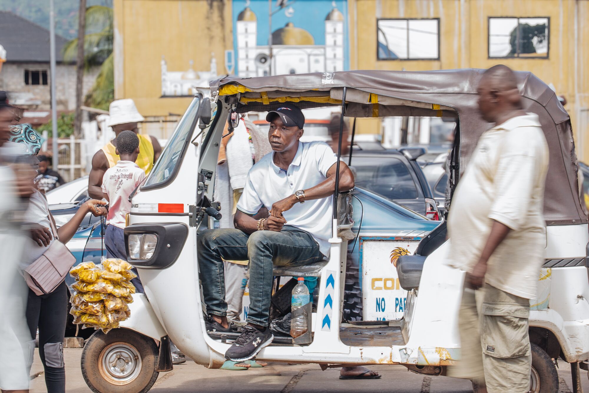 Mohamed, kekeh-chauffeur uit Sierra Leone.