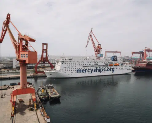 De Global Mercy in de haven van Antwerpen, 202